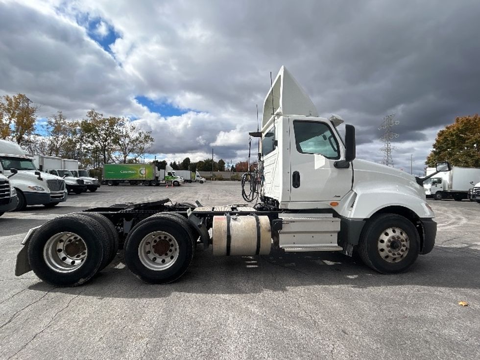 Day Cab Tractor-Heavy Duty Tractors-International-2019-LT625-London-ON-609,048\n\t\tkm-$ 31,250 - Image 8