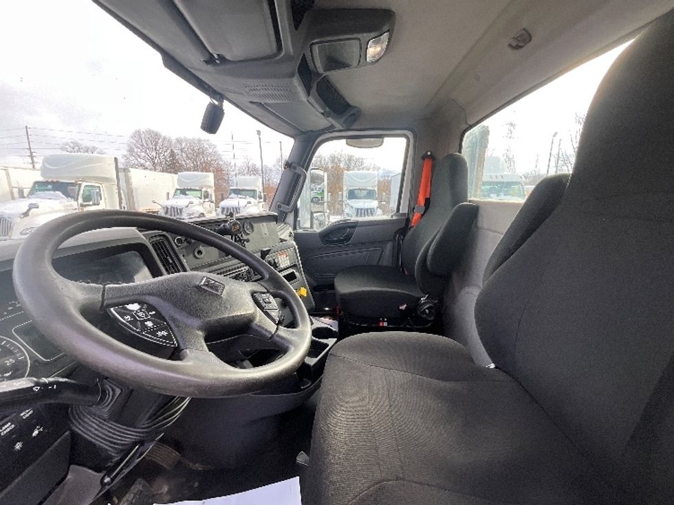 Day Cab Tractor-Heavy Duty Tractors-International-2019-LT625-London-ON-646,286\n\t\tkm-$ 41,000 - Image 10