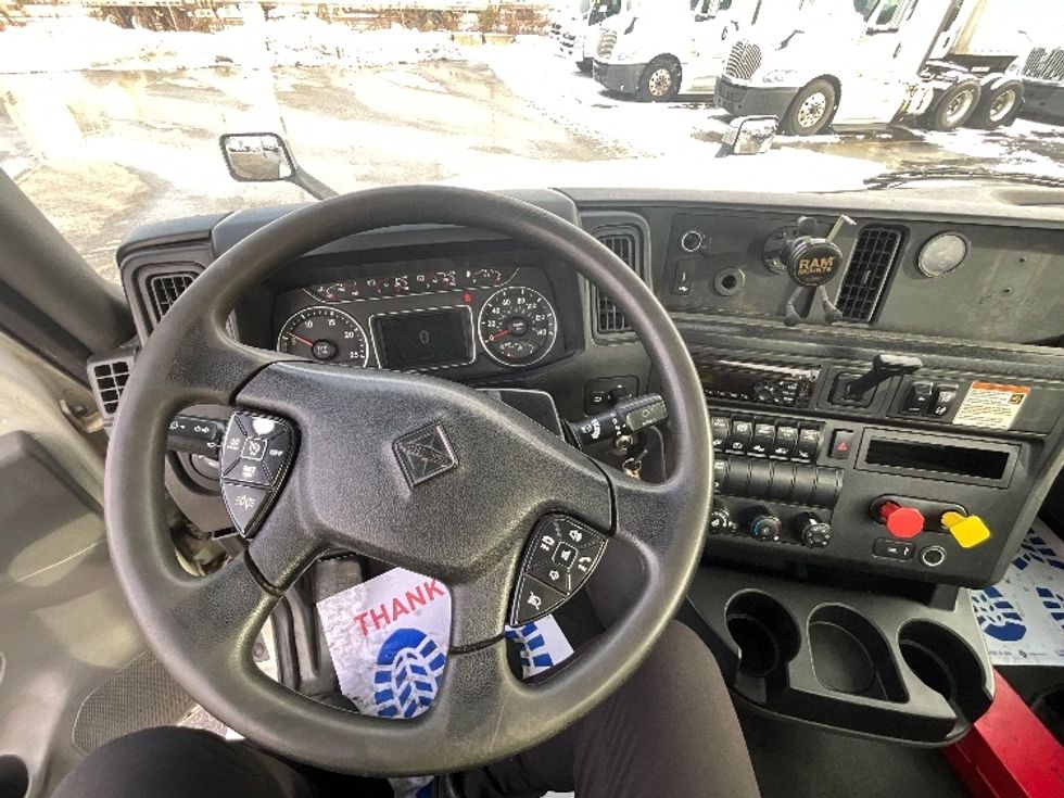 Day Cab Tractor-Heavy Duty Tractors-International-2019-LT625-London-ON-646,286\n\t\tkm-$ 41,000 - Image 11