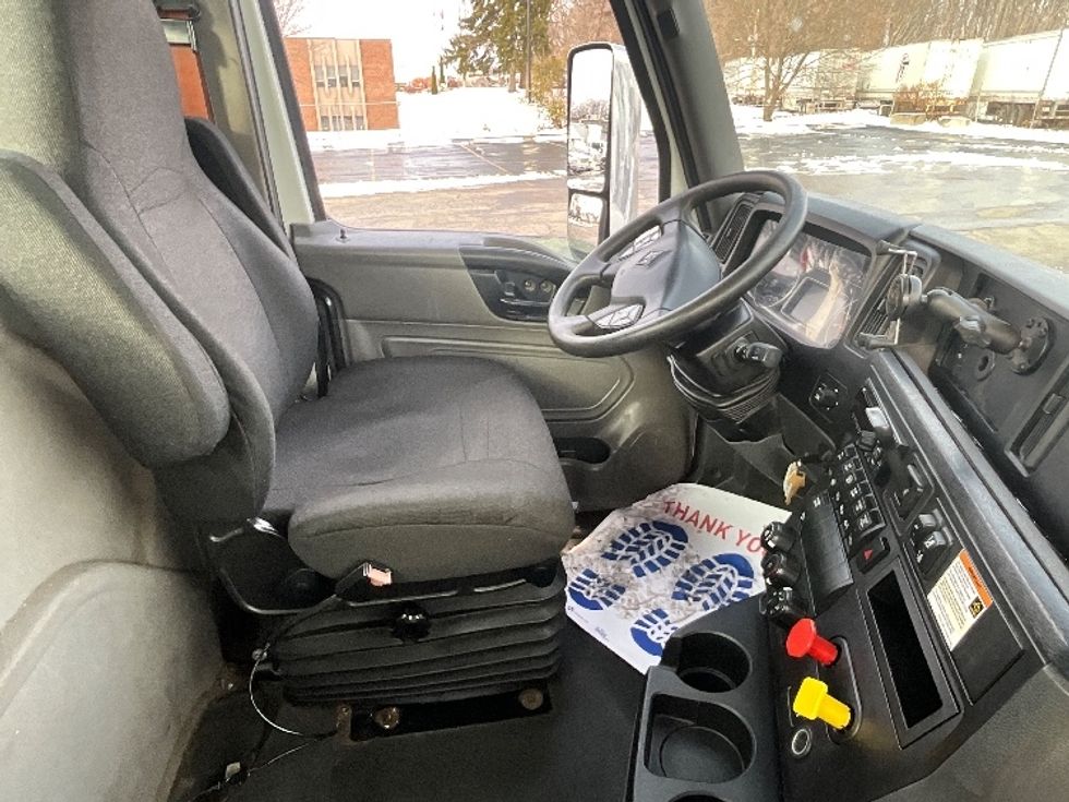 Day Cab Tractor-Heavy Duty Tractors-International-2019-LT625-London-ON-646,286\n\t\tkm-$ 41,000 - Image 14