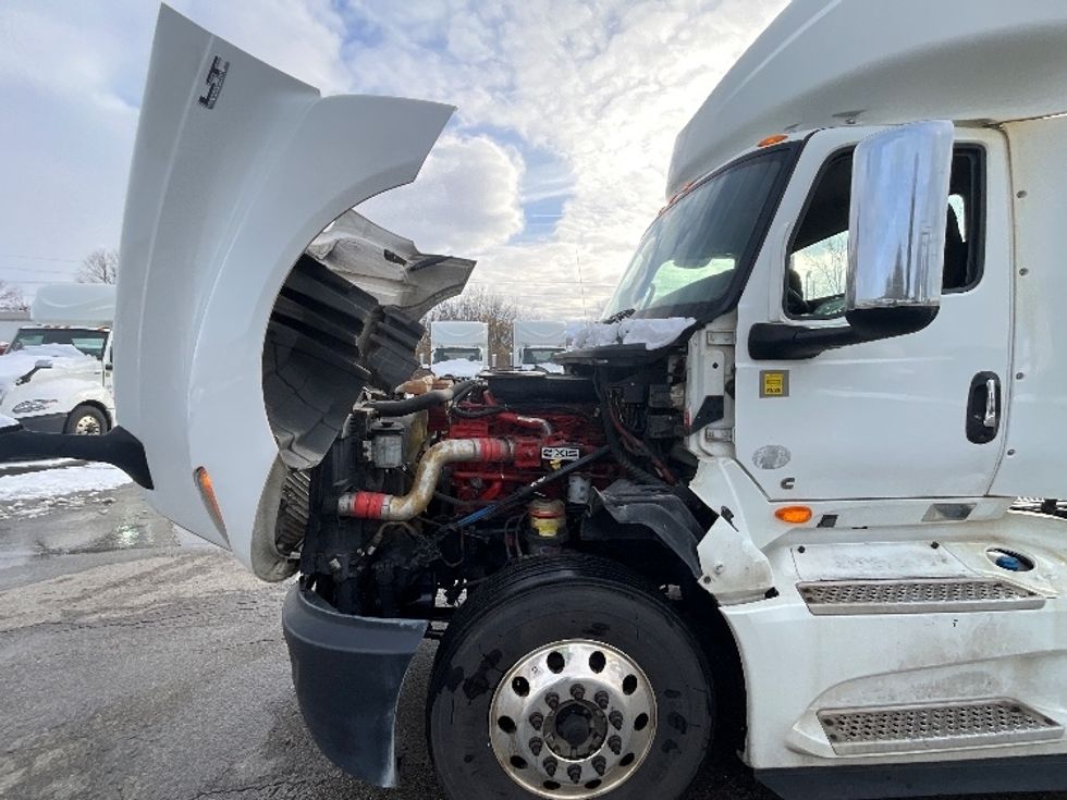 Day Cab Tractor-Heavy Duty Tractors-International-2019-LT625-London-ON-646,286\n\t\tkm-$ 41,000 - Image 16