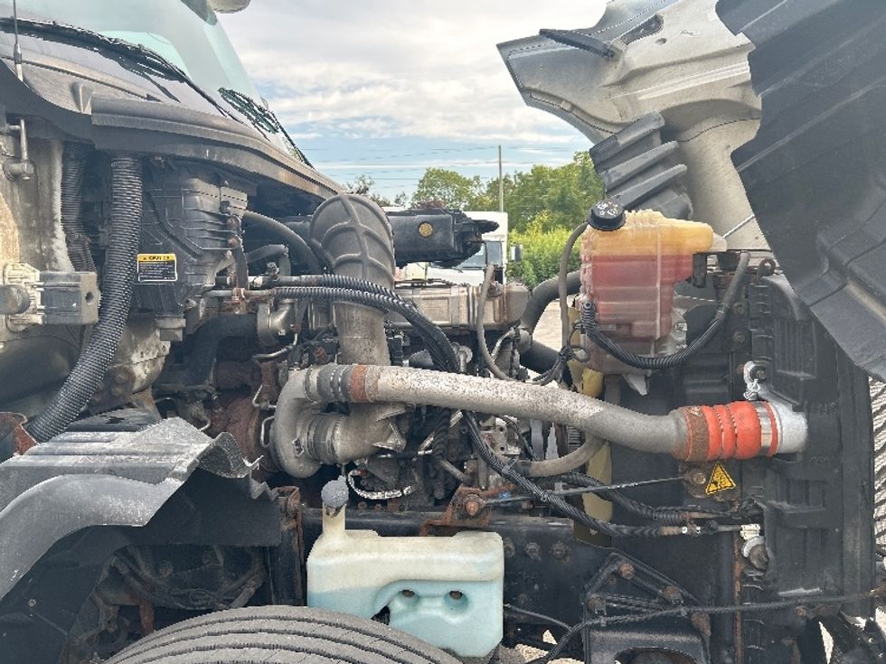 Day Cab Tractor-Heavy Duty Tractors-International-2019-LT625-London-ON-646,607\n\t\tkm-$ 29,500 - Image 15