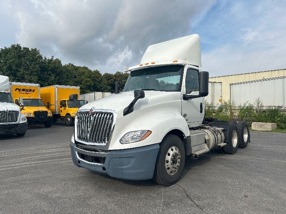 Day Cab Tractor-Heavy Duty Tractors-International-2019-LT625-London-ON-646,607\n\t\tkm-$ 29,500 - Image 3