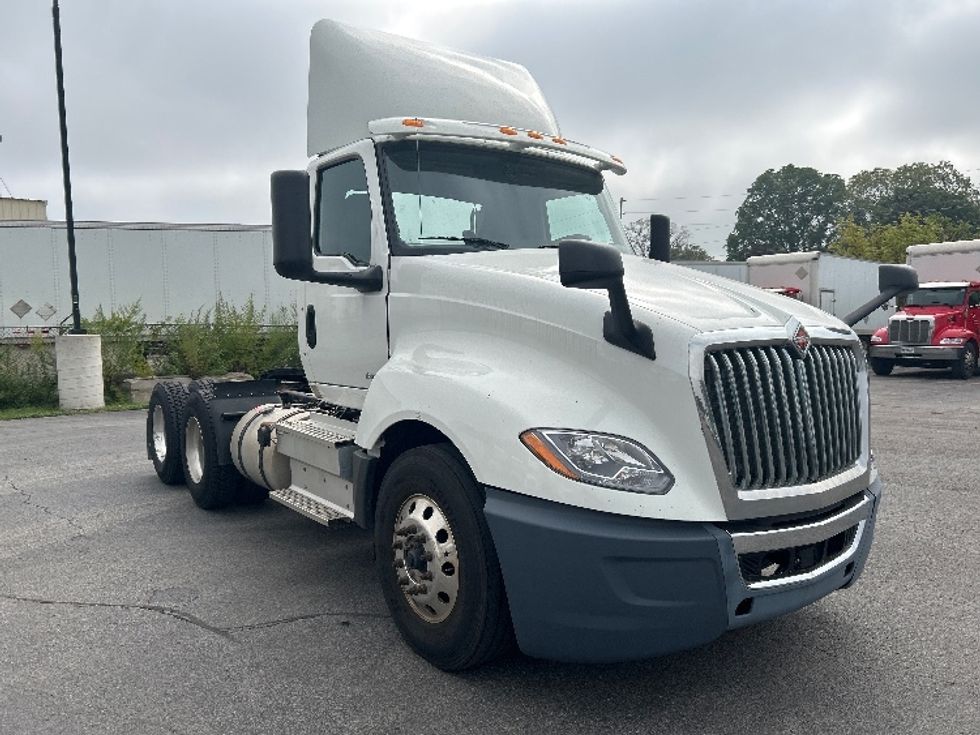 Day Cab Tractor-Heavy Duty Tractors-International-2019-LT625-London-ON-649,901\n\t\tkm-$ 29,500 - Image 1