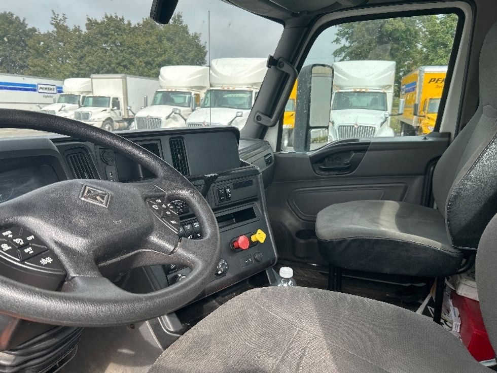 Day Cab Tractor-Heavy Duty Tractors-International-2019-LT625-London-ON-649,901\n\t\tkm-$ 29,500 - Image 10