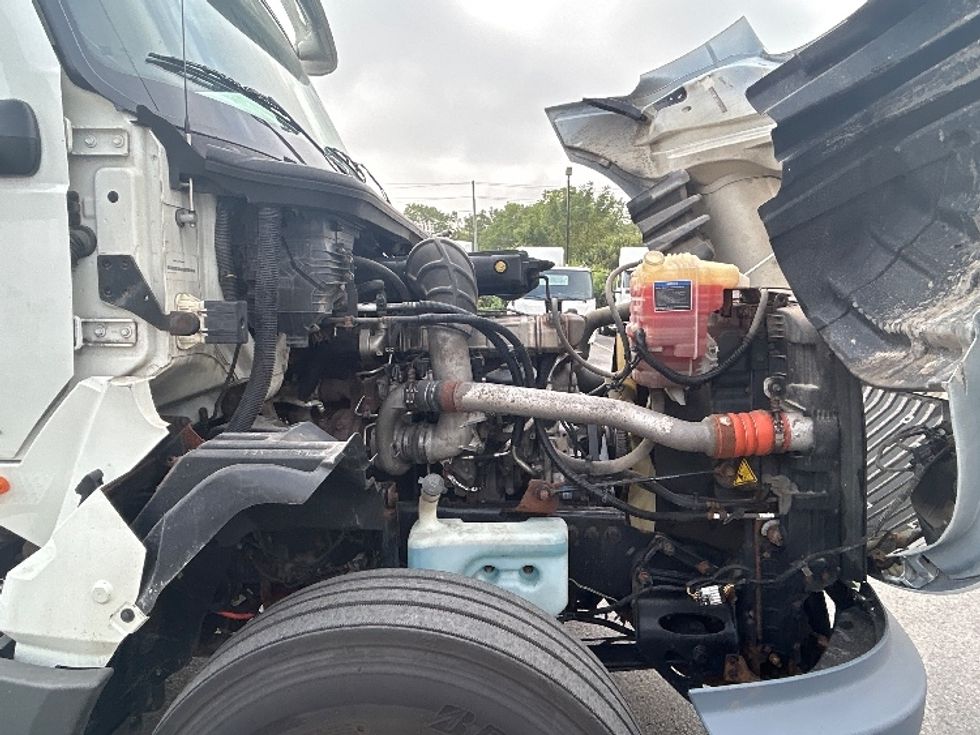 Day Cab Tractor-Heavy Duty Tractors-International-2019-LT625-London-ON-649,901\n\t\tkm-$ 29,500 - Image 15