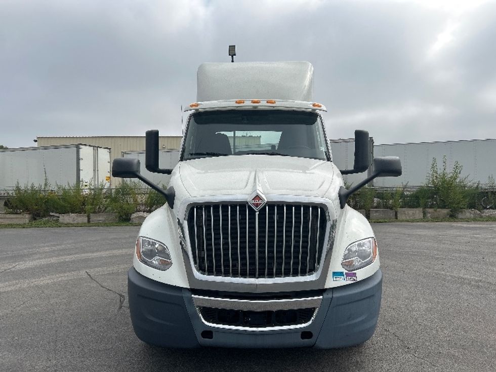 Day Cab Tractor-Heavy Duty Tractors-International-2019-LT625-London-ON-649,901\n\t\tkm-$ 29,500 - Image 2