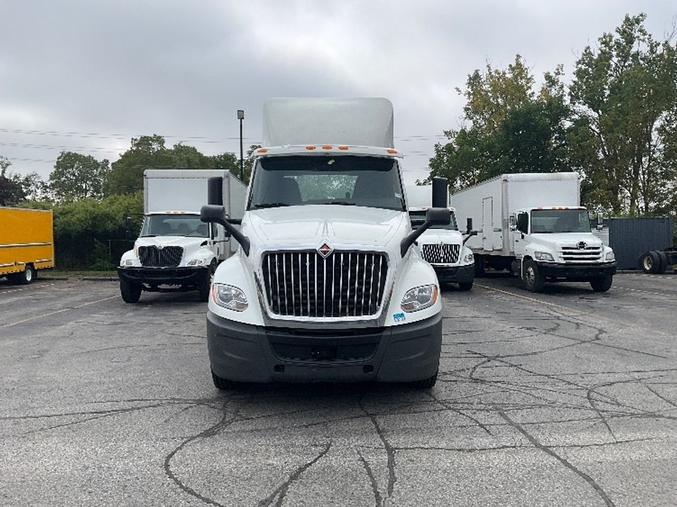 Day Cab Tractor-Heavy Duty Tractors-International-2019-LT625-London-ON-691,492\n\t\tkm-$ 27,500 - Image 2