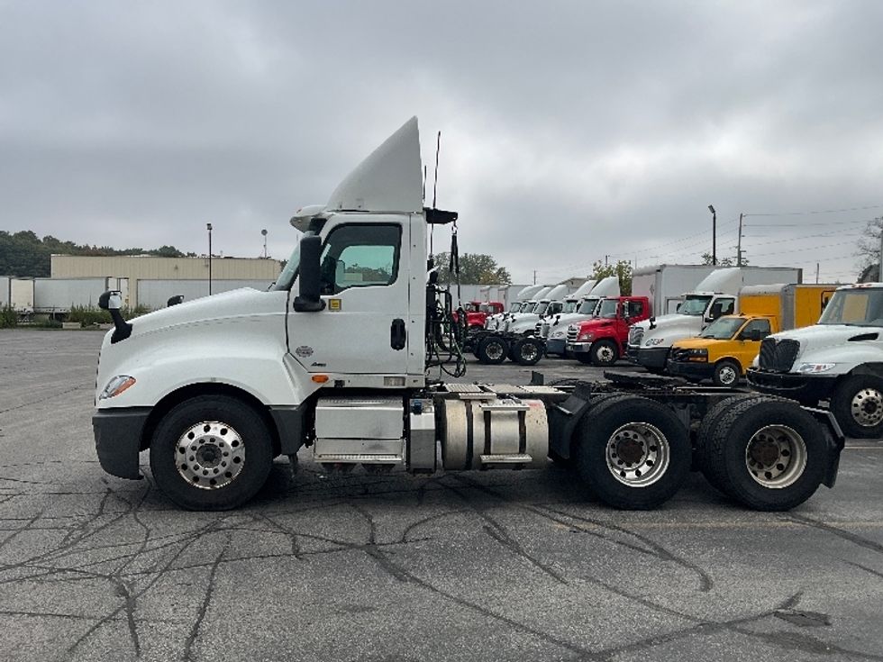 Day Cab Tractor-Heavy Duty Tractors-International-2019-LT625-London-ON-691,492\n\t\tkm-$ 27,500 - Image 4