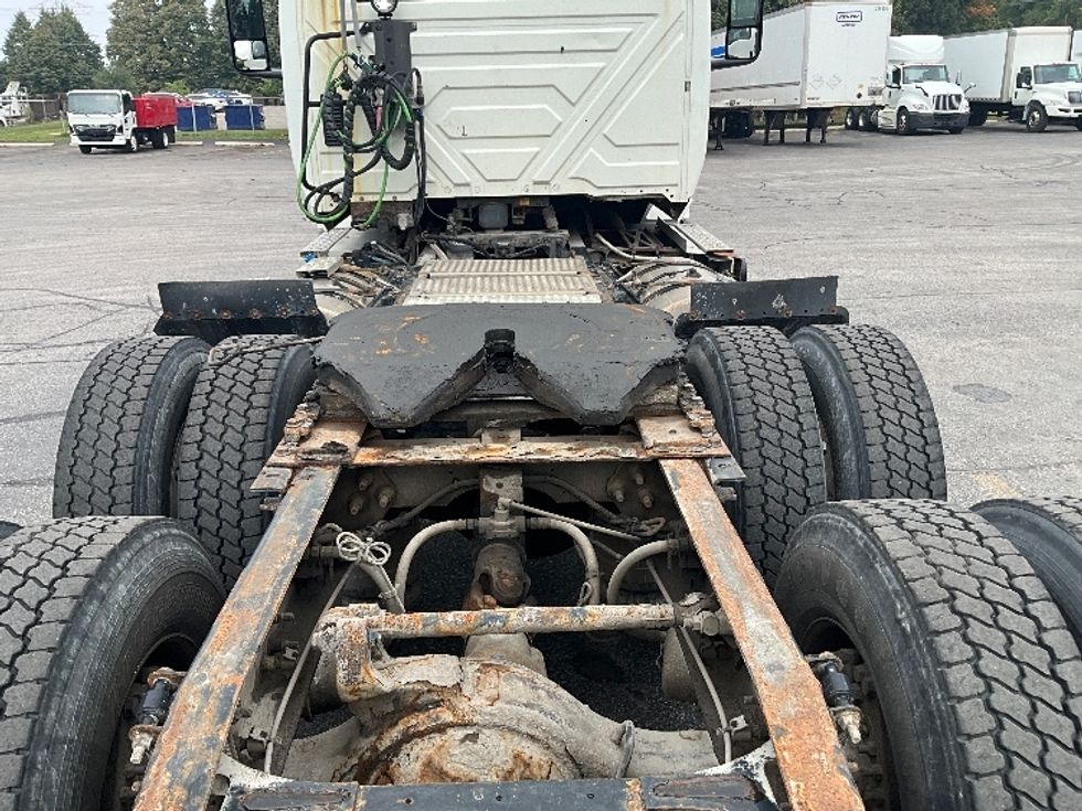 Day Cab Tractor-Heavy Duty Tractors-International-2019-LT625-London-ON-691,492\n\t\tkm-$ 27,500 - Image 6