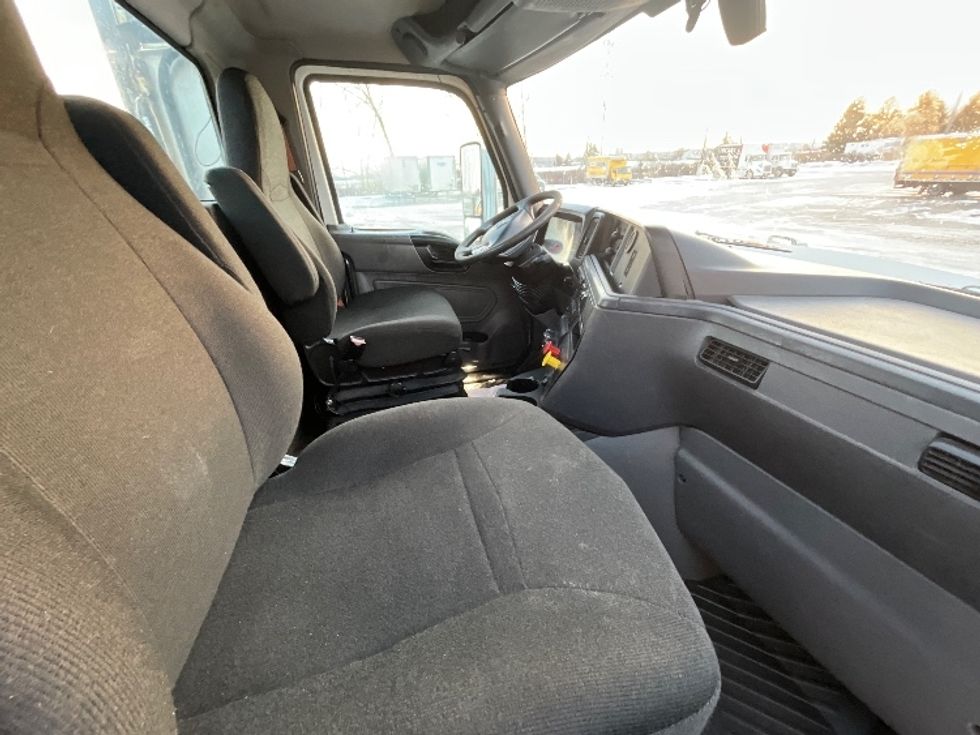 Day Cab Tractor-Heavy Duty Tractors-International-2019-LT625-London-ON-699,961\n\t\tkm-$ 38,500 - Image 13