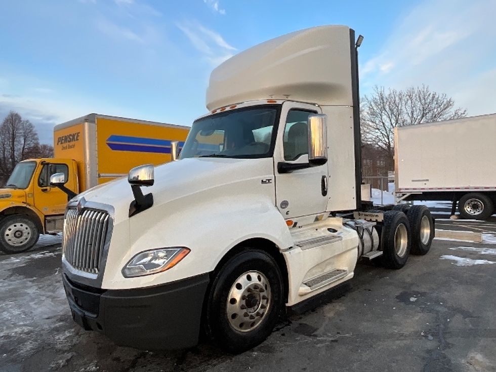 Day Cab Tractor-Heavy Duty Tractors-International-2019-LT625-London-ON-699,961\n\t\tkm-$ 38,500 - Image 3