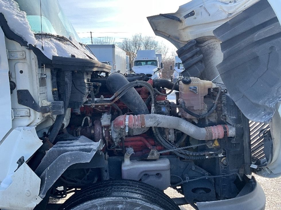 Day Cab Tractor-Heavy Duty Tractors-International-2019-LT625-London-ON-704,673\n\t\tkm-$ 38,500 - Image 15