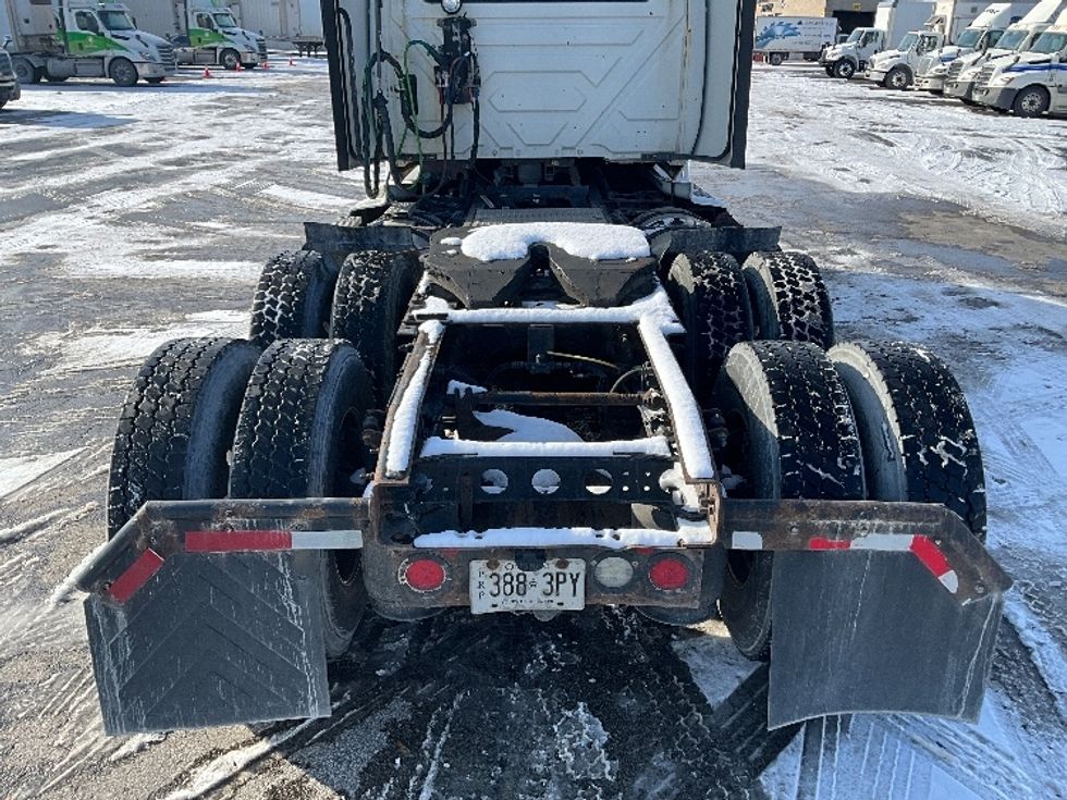 Day Cab Tractor-Heavy Duty Tractors-International-2019-LT625-London-ON-704,673\n\t\tkm-$ 38,500 - Image 6