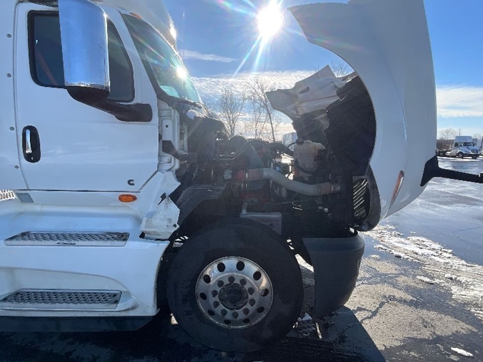 Day Cab Tractor-Heavy Duty Tractors-International-2019-LT625-London-ON-746,343\n\t\tkm-$ 36,500 - Image 15