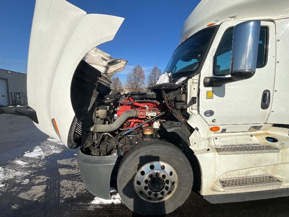 Day Cab Tractor-Heavy Duty Tractors-International-2019-LT625-London-ON-746,343\n\t\tkm-$ 36,500 - Image 16