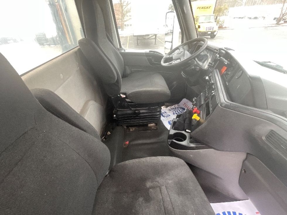 Day Cab Tractor-Heavy Duty Tractors-International-2019-LT625-London-ON-864,983\n\t\tkm-$ 29,250 - Image 12