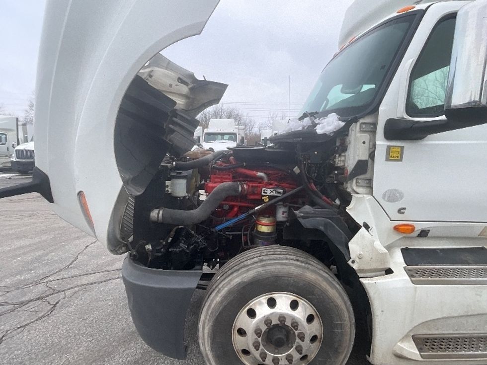 Day Cab Tractor-Heavy Duty Tractors-International-2019-LT625-London-ON-864,983\n\t\tkm-$ 29,250 - Image 16