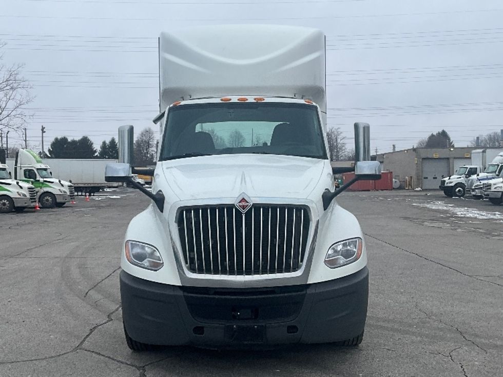 Day Cab Tractor-Heavy Duty Tractors-International-2019-LT625-London-ON-864,983\n\t\tkm-$ 29,250 - Image 2