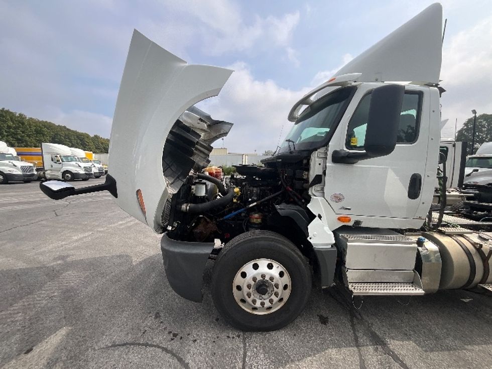 Day Cab Tractor-Heavy Duty Tractors-International-2019-LT625-London-ON-926,454\n\t\tkm-$ 24,500 - Image 15