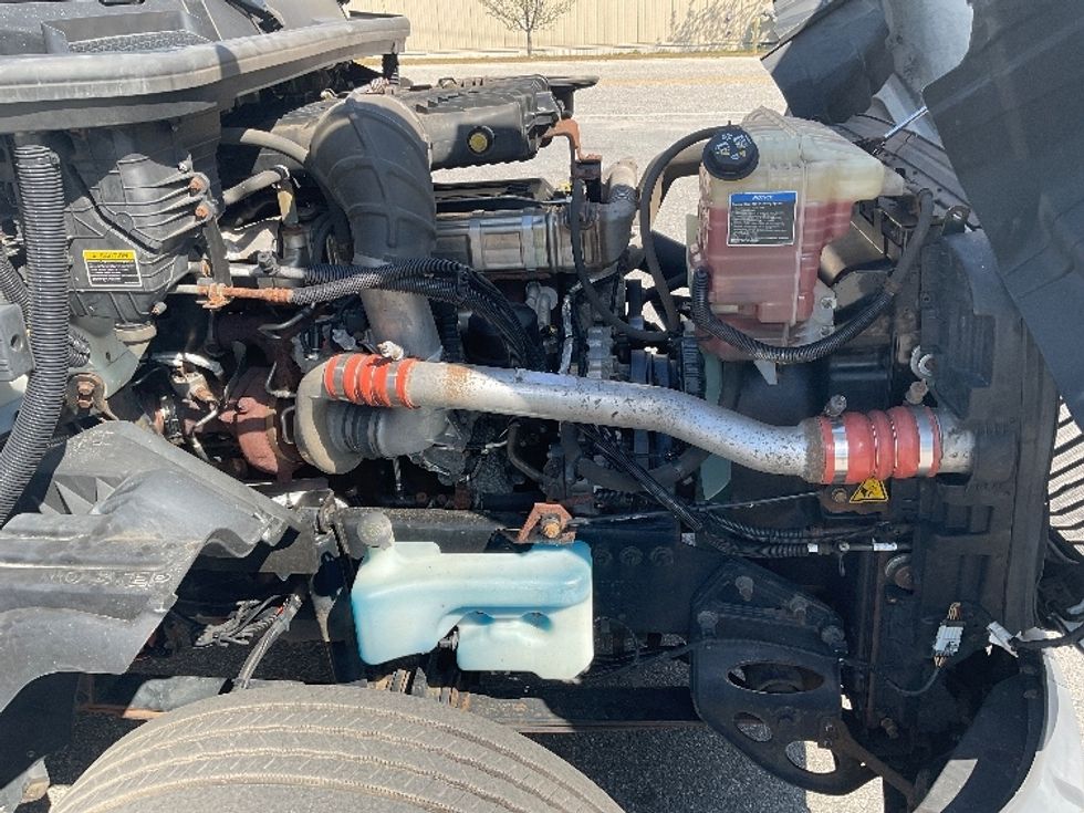 Day Cab Tractor-Heavy Duty Tractors-International-2019-LT625-Londonderry-NH-203,883\n\t\tmiles-$ 28,750 - Image 15