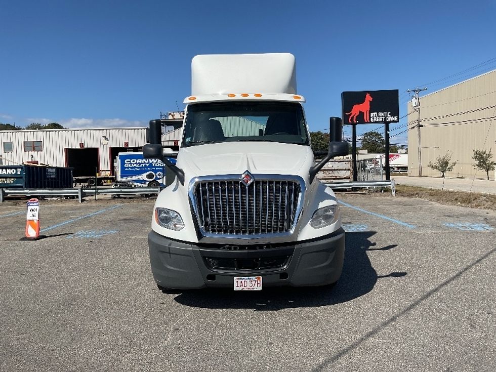 Day Cab Tractor-Heavy Duty Tractors-International-2019-LT625-Londonderry-NH-203,883\n\t\tmiles-$ 28,750 - Image 2