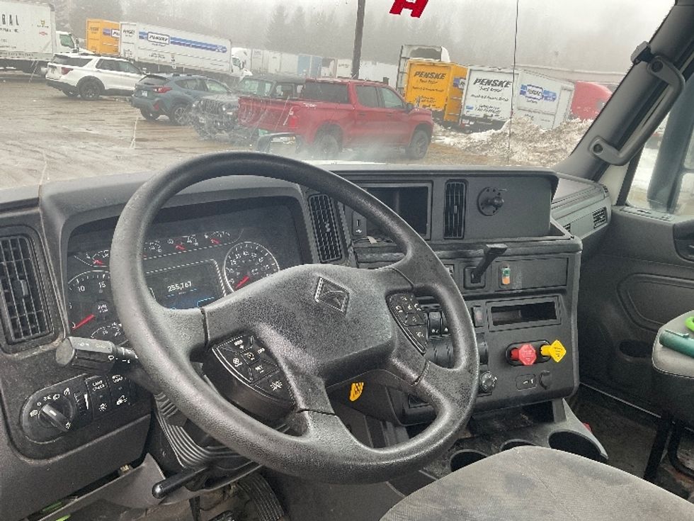 Day Cab Tractor-Heavy Duty Tractors-International-2019-LT625-Londonderry-NH-255,767\n\t\tmiles-$ 28,500 - Image 10
