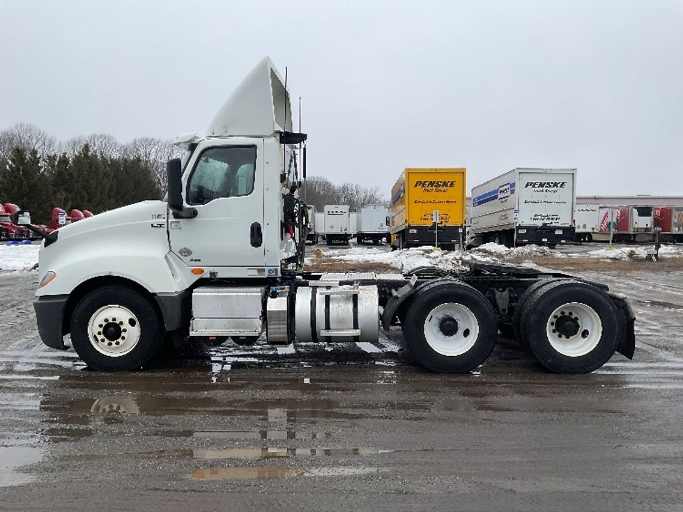 Day Cab Tractor-Heavy Duty Tractors-International-2019-LT625-Londonderry-NH-255,767\n\t\tmiles-$ 28,500 - Image 4