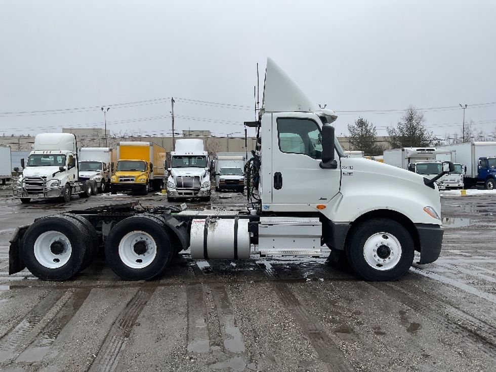 Day Cab Tractor-Heavy Duty Tractors-International-2019-LT625-Londonderry-NH-255,767\n\t\tmiles-$ 28,500 - Image 8