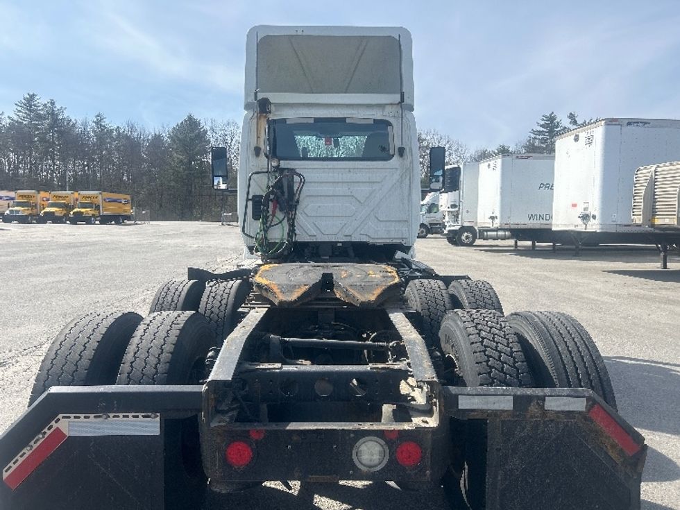 Day Cab Tractor-Heavy Duty Tractors-International-2019-LT625-Londonderry-NH-303,932\n\t\tmiles-$ 27,750 - Image 6