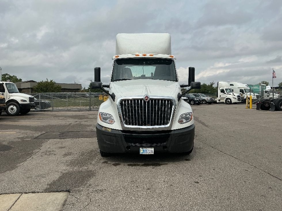 Day Cab Tractor-Heavy Duty Tractors-International-2019-LT625-Louisville-KY-690,028\n\t\tmiles-$ 20,250 - Image 2