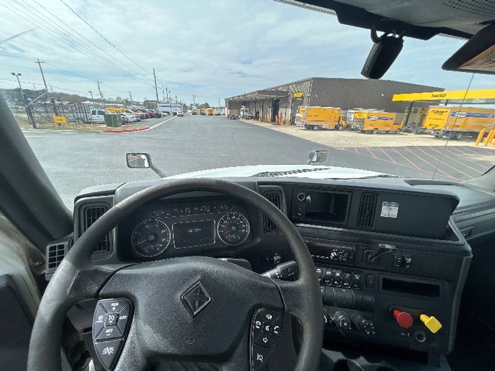 Day Cab Tractor-Heavy Duty Tractors-International-2019-LT625-Lowell-AR-327,194\n\t\tmiles-$ 28,250 - Image 10