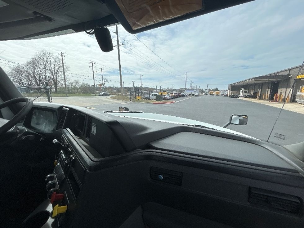 Day Cab Tractor-Heavy Duty Tractors-International-2019-LT625-Lowell-AR-327,194\n\t\tmiles-$ 28,250 - Image 12