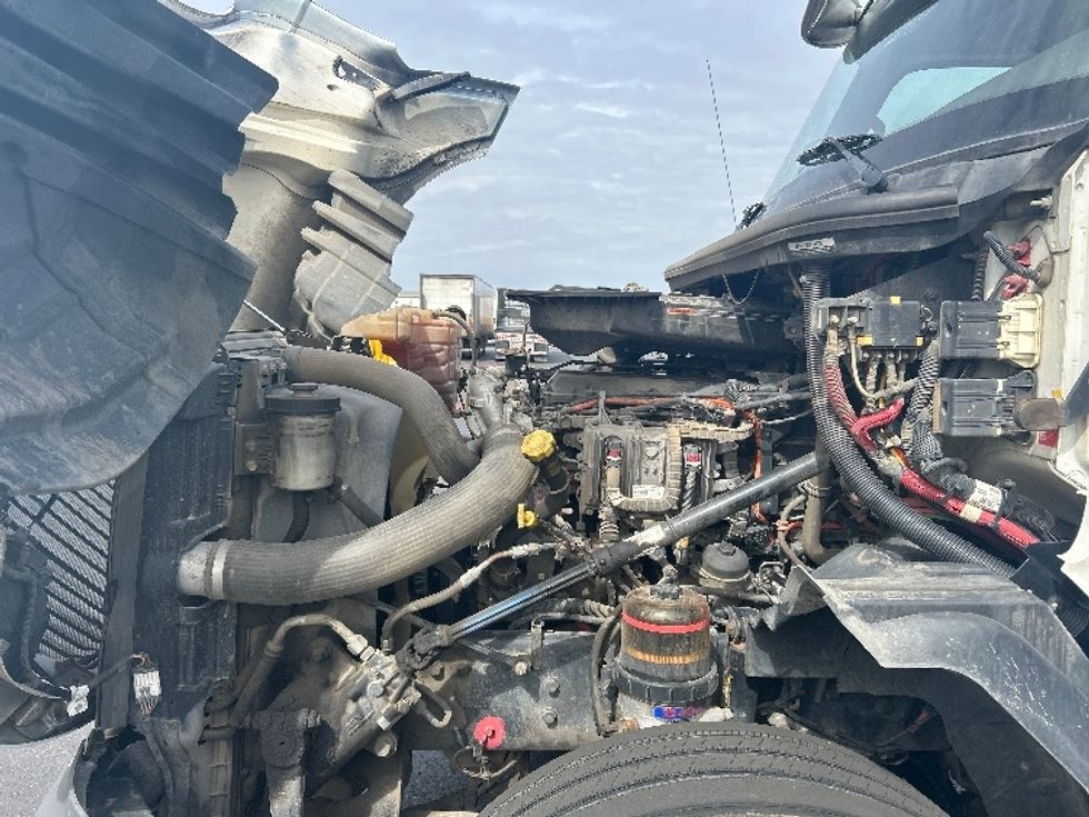 Day Cab Tractor-Heavy Duty Tractors-International-2019-LT625-Lowell-AR-327,194\n\t\tmiles-$ 28,250 - Image 15