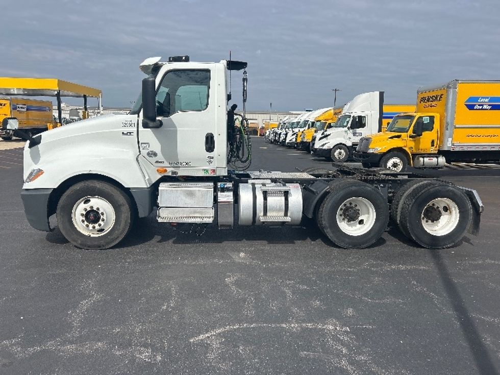 Day Cab Tractor-Heavy Duty Tractors-International-2019-LT625-Lowell-AR-327,194\n\t\tmiles-$ 28,250 - Image 4