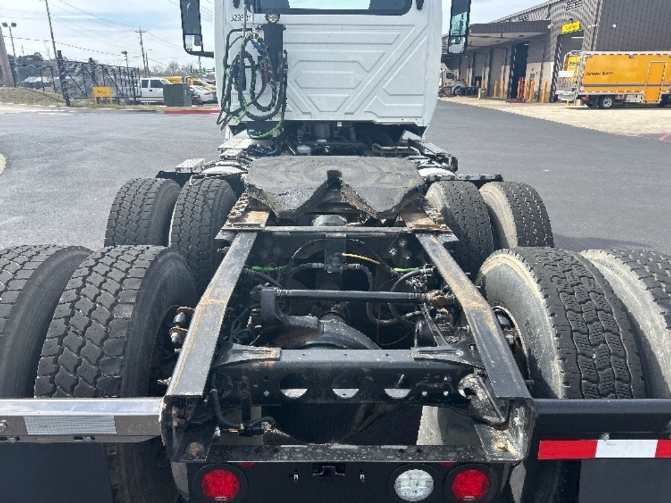 Day Cab Tractor-Heavy Duty Tractors-International-2019-LT625-Lowell-AR-327,194\n\t\tmiles-$ 28,250 - Image 5