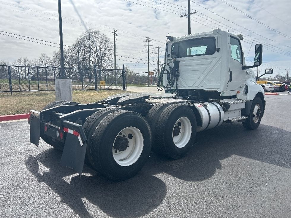 Day Cab Tractor-Heavy Duty Tractors-International-2019-LT625-Lowell-AR-327,194\n\t\tmiles-$ 28,250 - Image 6
