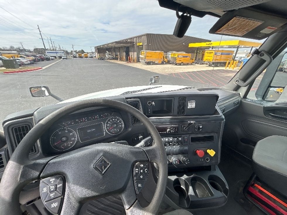 Day Cab Tractor-Heavy Duty Tractors-International-2019-LT625-Lowell-AR-327,194\n\t\tmiles-$ 28,250 - Image 9