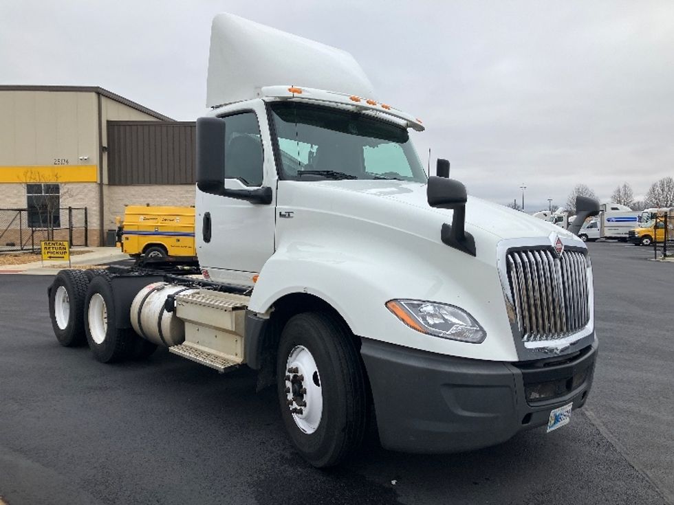 Day Cab Tractor-Heavy Duty Tractors-International-2019-LT625-Madison-AL-378,489\n\t\tmiles-$ 26,250 - Image 1