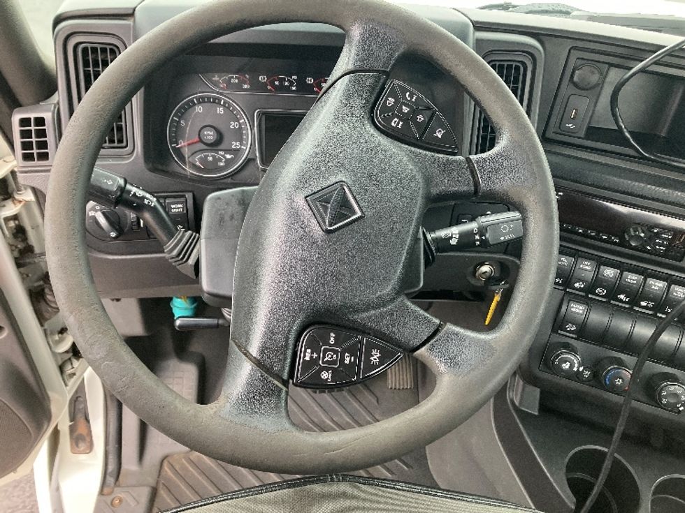 Day Cab Tractor-Heavy Duty Tractors-International-2019-LT625-Madison-AL-378,489\n\t\tmiles-$ 26,250 - Image 11