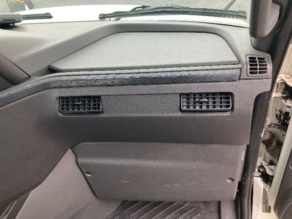 Day Cab Tractor-Heavy Duty Tractors-International-2019-LT625-Madison-AL-378,489\n\t\tmiles-$ 26,250 - Image 13