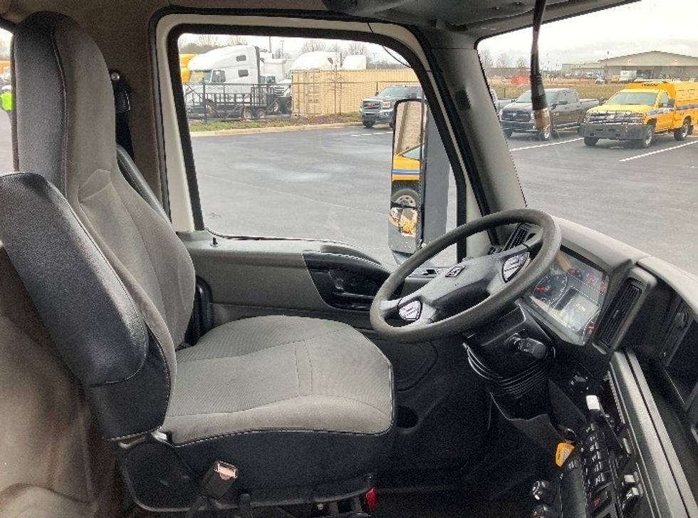 Day Cab Tractor-Heavy Duty Tractors-International-2019-LT625-Madison-AL-378,489\n\t\tmiles-$ 26,250 - Image 14