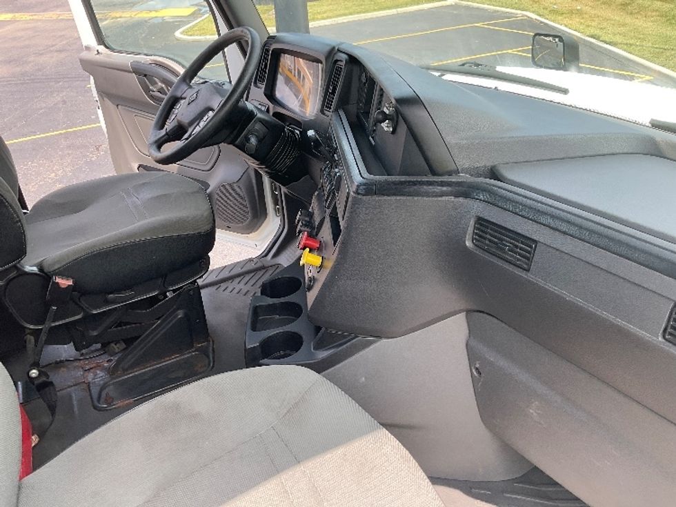 Day Cab Tractor-Heavy Duty Tractors-International-2019-LT625-Mansfield-OH-401,676\n\t\tmiles-$ 23,000 - Image 13