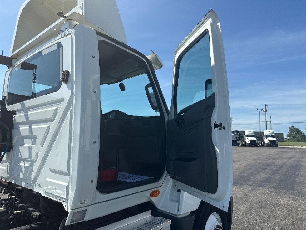 Day Cab Tractor-Heavy Duty Tractors-International-2019-LT625-Mansfield-OH-409,995\n\t\tmiles-$ 22,750 - Image 12