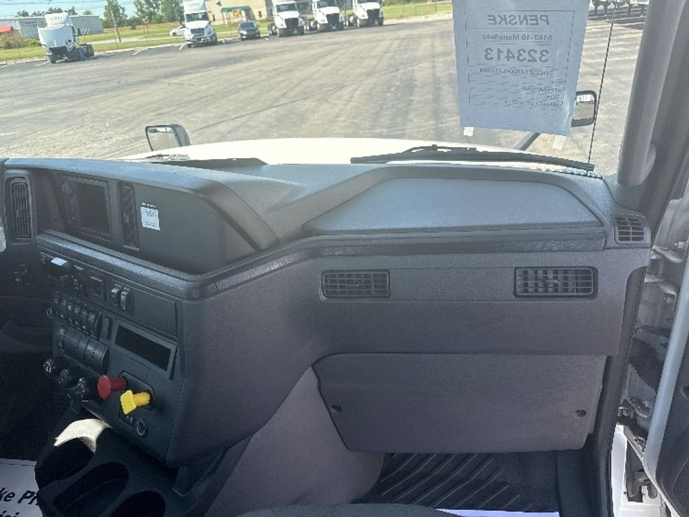 Day Cab Tractor-Heavy Duty Tractors-International-2019-LT625-Mansfield-OH-409,995\n\t\tmiles-$ 22,750 - Image 13