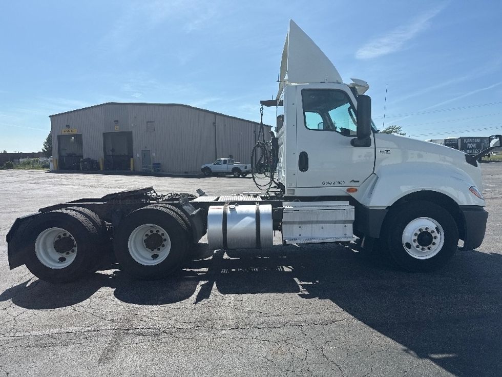 Day Cab Tractor-Heavy Duty Tractors-International-2019-LT625-Mansfield-OH-409,995\n\t\tmiles-$ 22,750 - Image 8