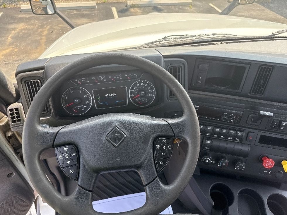 Day Cab Tractor-Heavy Duty Tractors-International-2019-LT625-Mansfield-OH-415,483\n\t\tmiles-$ 22,750 - Image 11