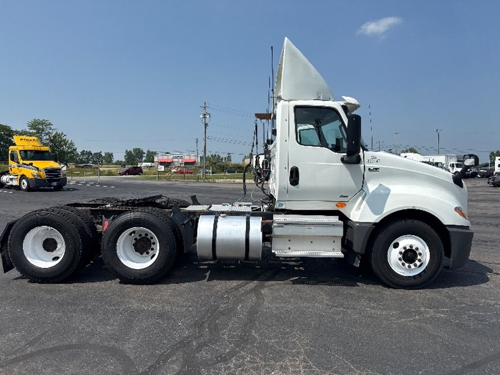 Day Cab Tractor-Heavy Duty Tractors-International-2019-LT625-Mansfield-OH-415,483\n\t\tmiles-$ 22,750 - Image 8
