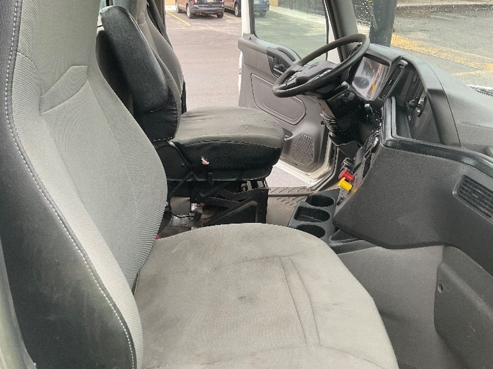 Day Cab Tractor-Heavy Duty Tractors-International-2019-LT625-Mansfield-OH-442,440\n\t\tmiles-$ 22,750 - Image 14