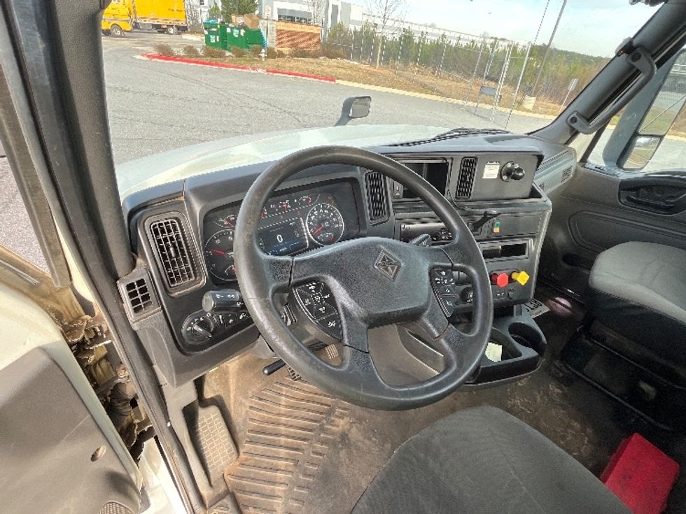 Day Cab Tractor-Heavy Duty Tractors-International-2019-LT625-Mcdonough-GA-382,922\n\t\tmiles-$ 25,250 - Image 11